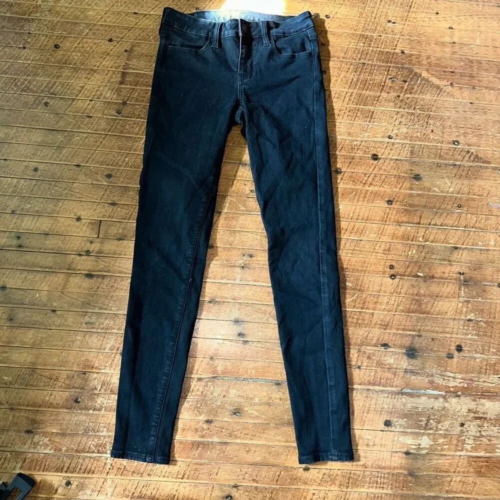 American Eagle black normcore 4 long stretchy jeggings